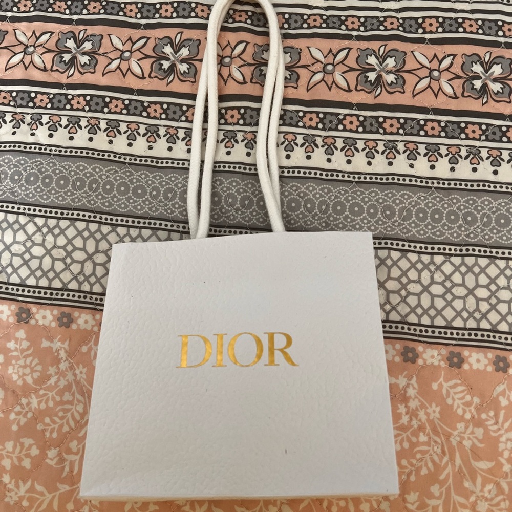 Dior presents bag🌺❤️🌺❤️